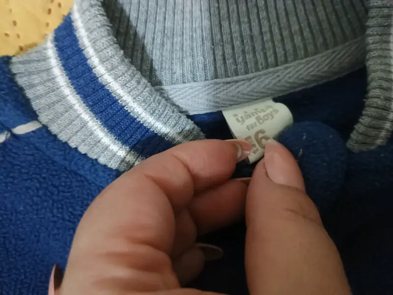 Chaqueta infantil azul y gris con cierre - 2