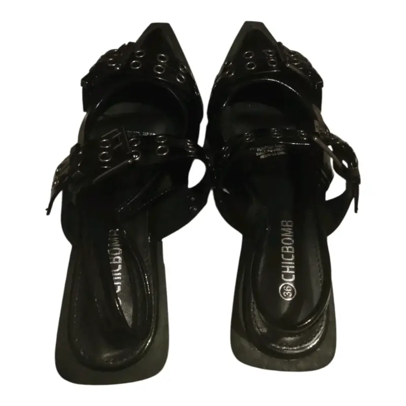 Zapatos abiertos con hebillas y ojales - 5