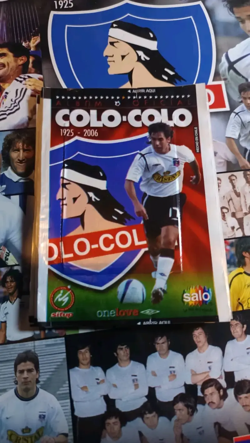Álbum oficial Colo-Colo 1925-2006 con láminas - 2