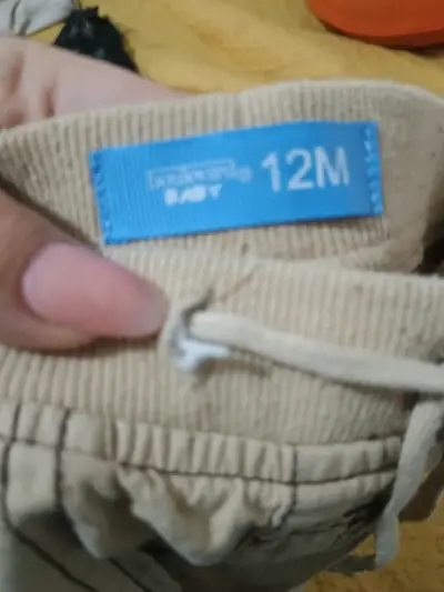 Pantalones cargo beige para niños - miniatura 3