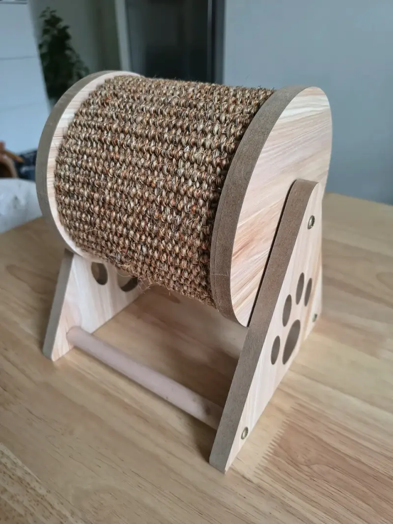 Rascador de madera para gatos - 1