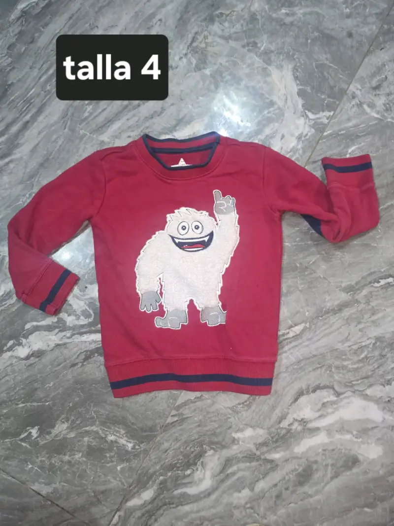 Polerón infantil rojo con diseño de monstruo