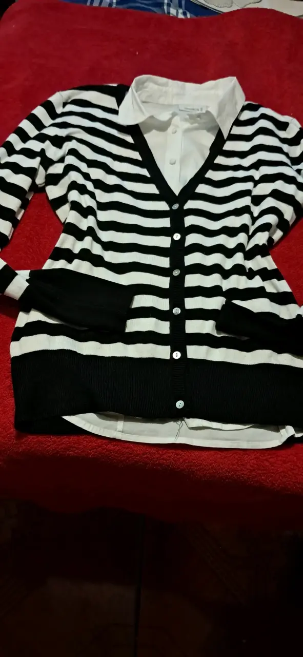 Cardigan de rayas blanco y negro