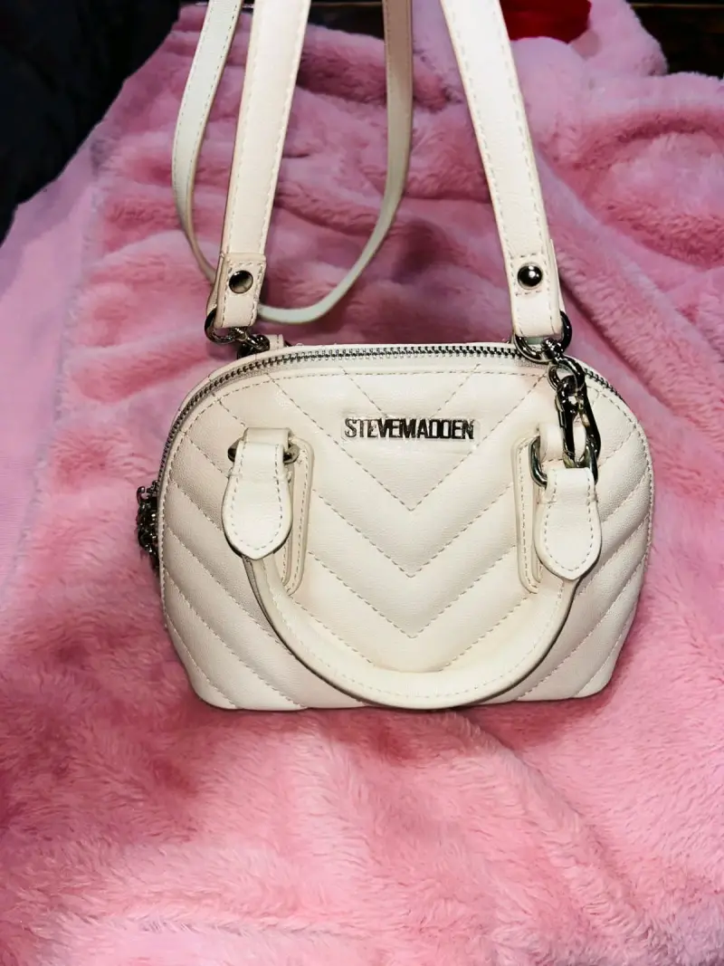 Cartera de mano con brillantes y cadena - 2
