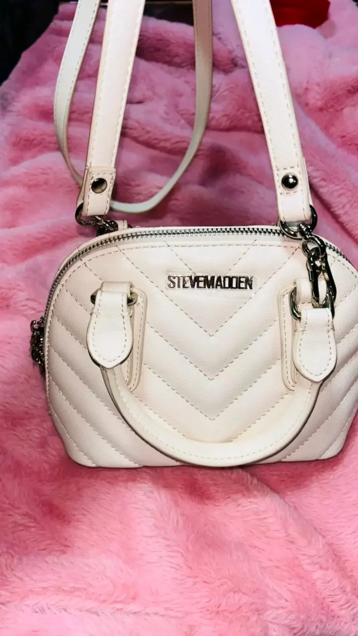 Cartera de mano con brillantes y cadena - 4