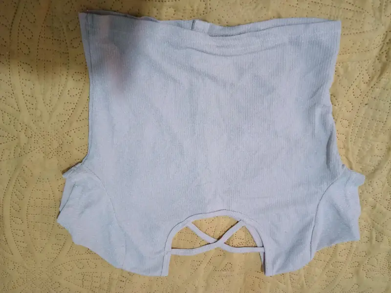 Blusa de mujer con botones y diseño cruzado - 2
