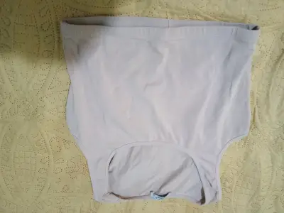 Top beige de algodón - miniatura 1