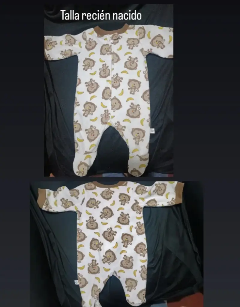 Enterito de bebé con diseño de monos