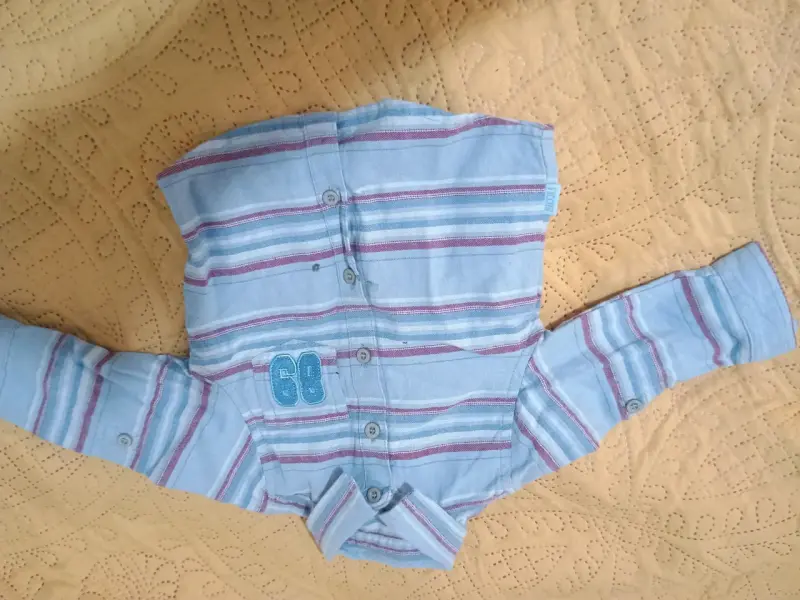 Camisa infantil a rayas celeste - 1