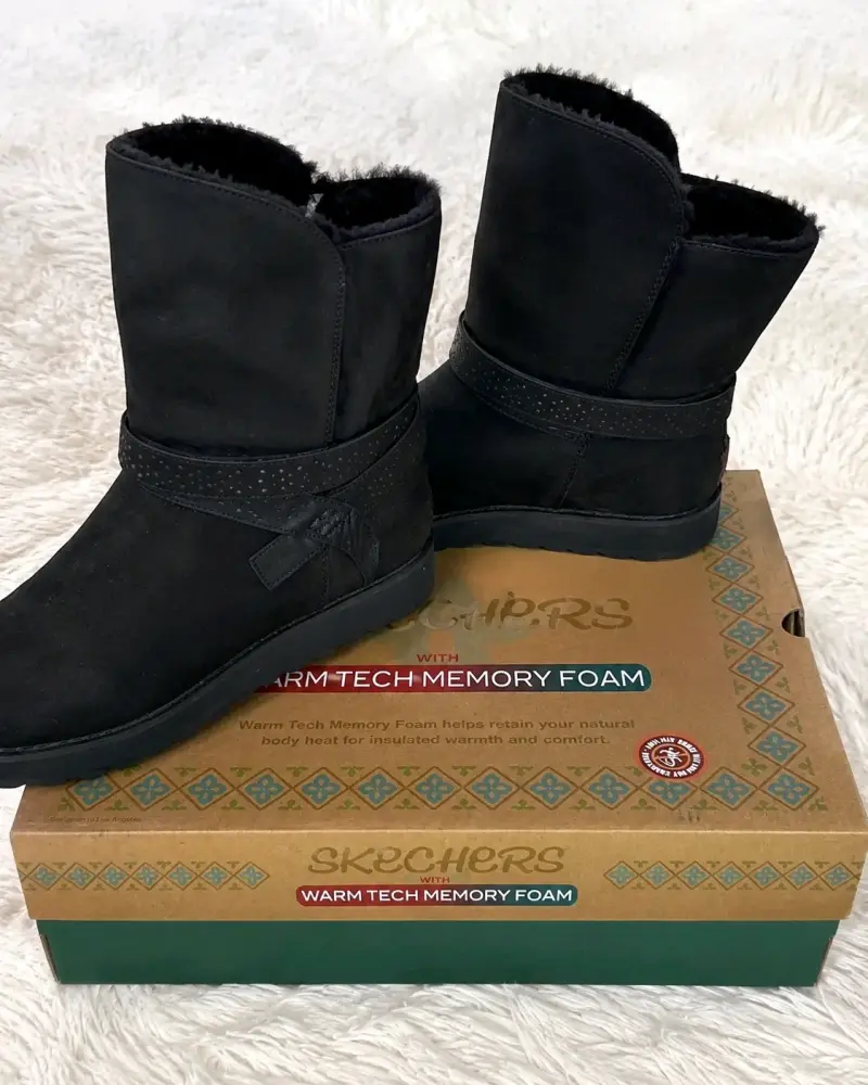Botas negras Skechers con forro térmico