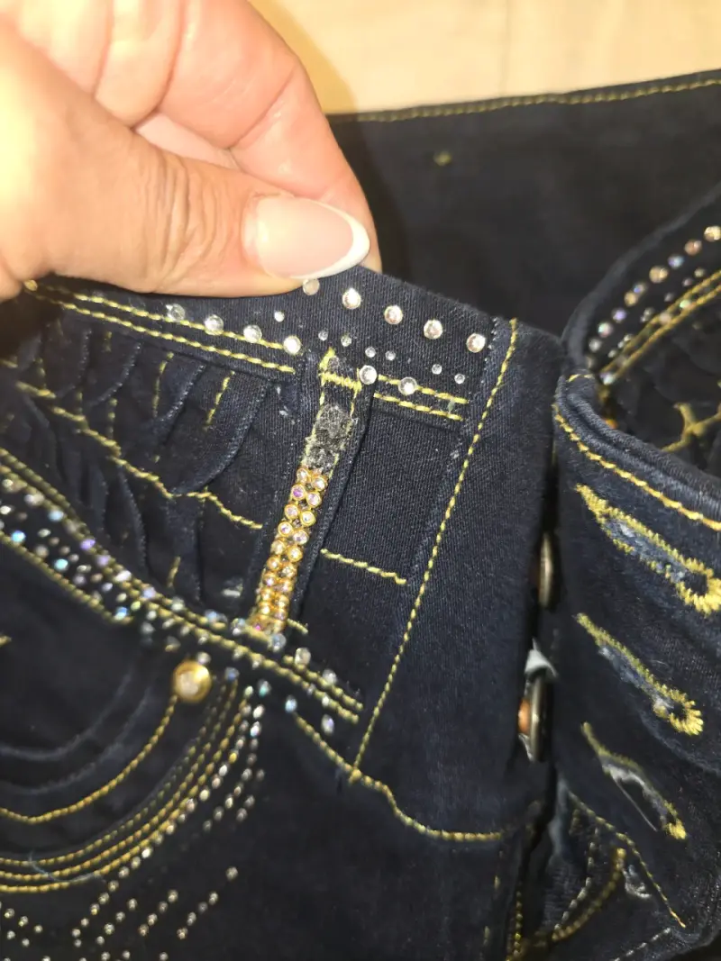 Jeans colombianos con detalles brillantes - 3