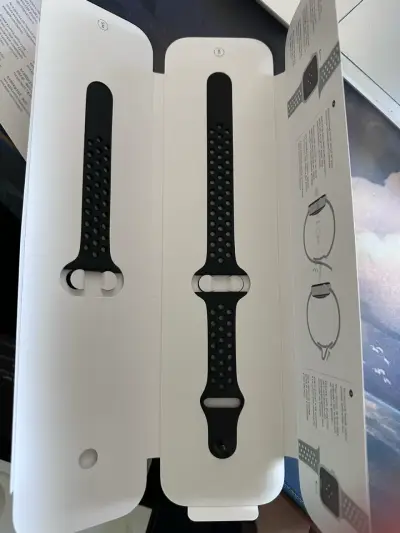 Apple Watch SE Nike en caja original - miniatura 4