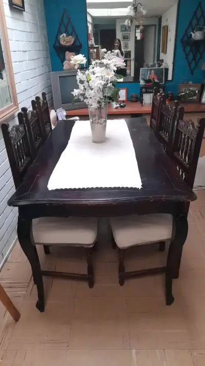 Juego de comedor de madera  Normando con 6 sillas - miniatura 1