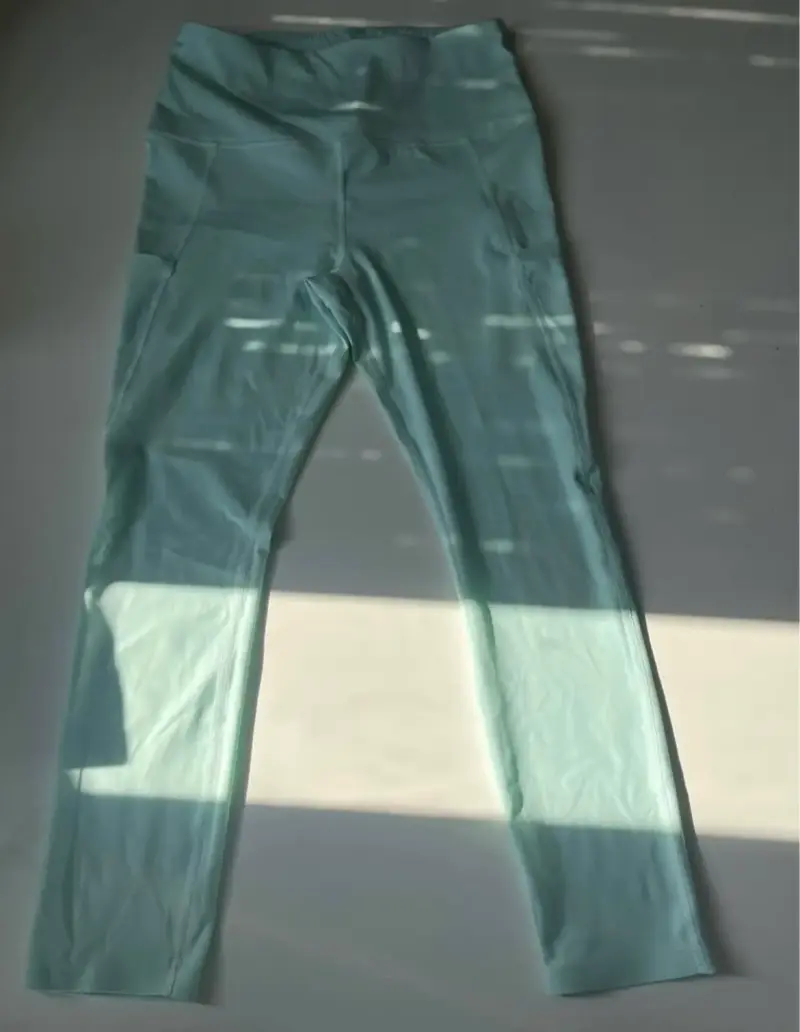 Leggings deportivos color menta con bolsillos - 1