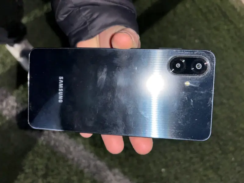 Smartphone Samsung Galaxy en buen estado - 2