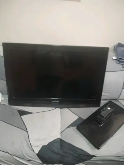 Televisor Samsung de 32 pulgadas - miniatura 1