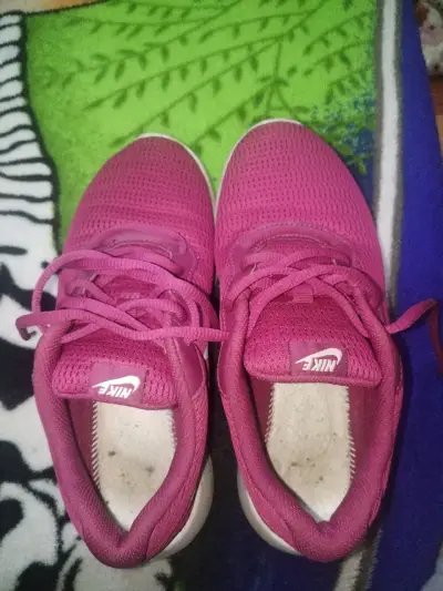 Zapatillas Nike rosadas para mujer - miniatura 2