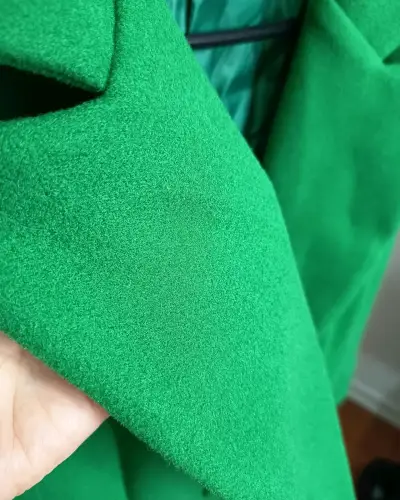 Hermoso Abrigo Verde Esmeralda Talla XL - miniatura 4
