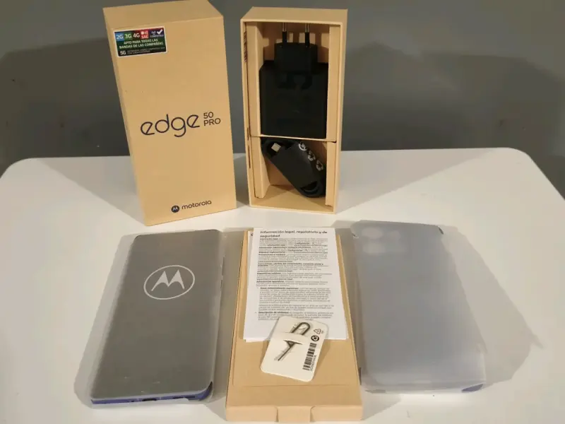 Motorola Edge 50 Pro 512GB / 12GB RAM cómo nuevo - 1