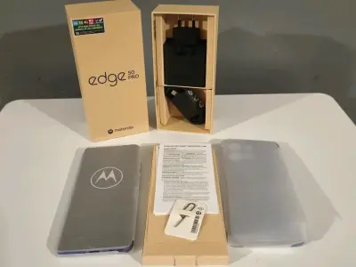 Motorola Edge 50 Pro 512GB / 12GB RAM cómo nuevo - miniatura 1