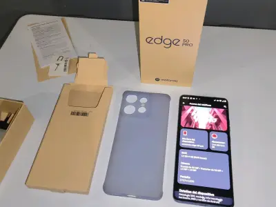 Motorola Edge 50 Pro 512GB / 12GB RAM cómo nuevo - miniatura 2