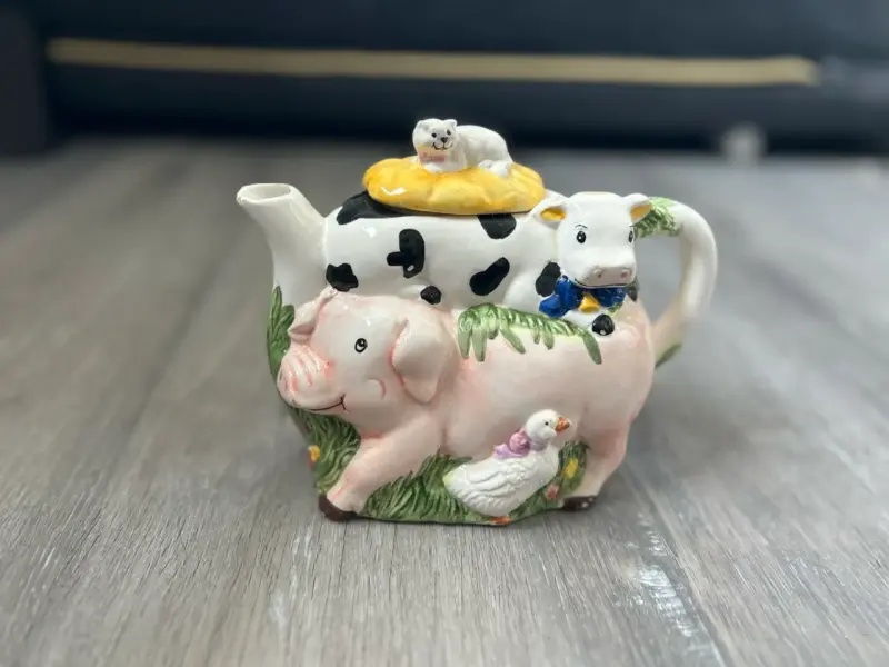 Tetera de cerámica con diseño de animales - 1