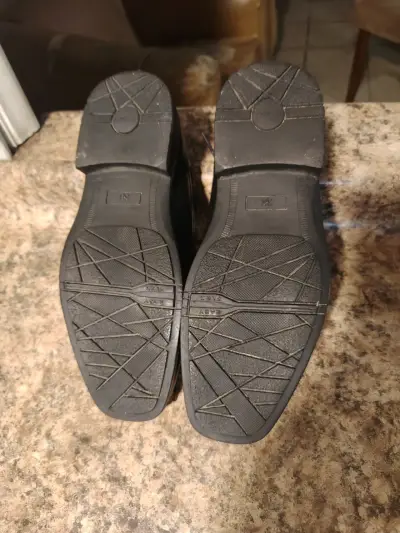 Zapatos de cuero negro para hombre - miniatura 3