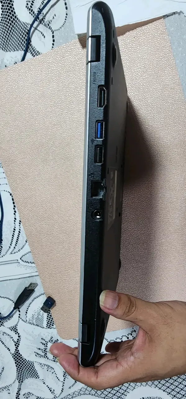 Notebook Acer E11 en excelente estado  poco uso. - 4