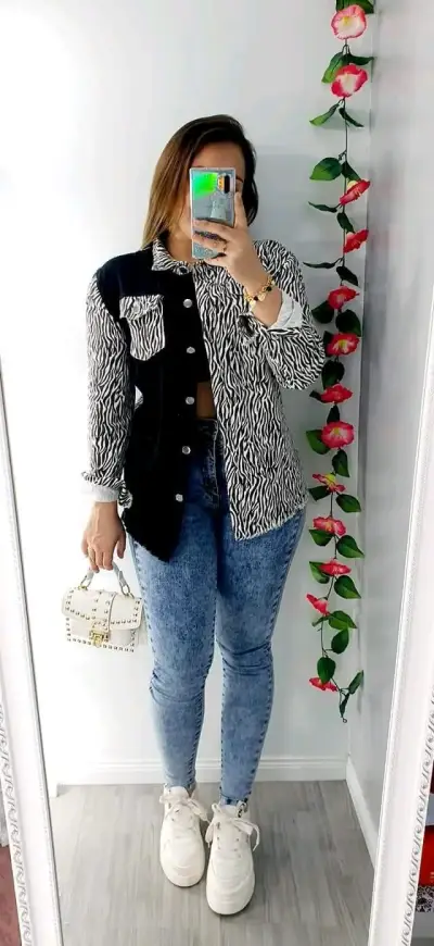 Chaqueta de mezclilla con estampado animal print - miniatura 1