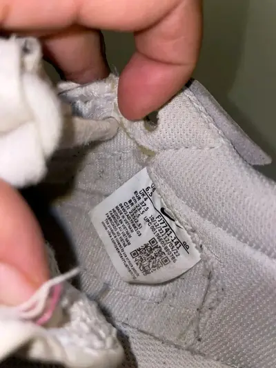 Zapatillas Nike blancas y celestes - miniatura 3