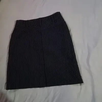 Falda a rayas negra elegante - miniatura 2