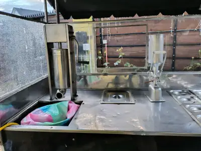 Carro de comida churros/pizzas/completos/sandwich - miniatura 5