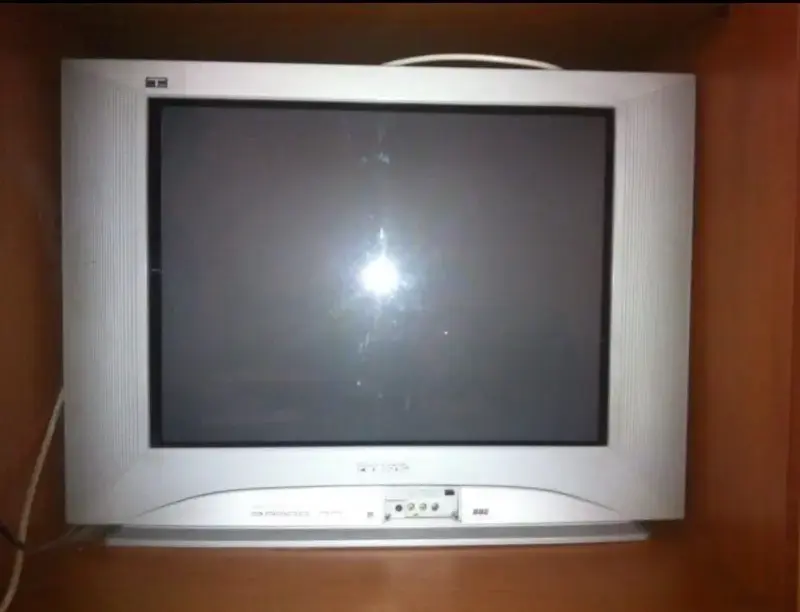 Televisor CRT Daewoo 21 pulgadas gris
