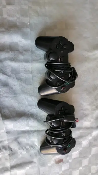 Se vende Playstation 2 - miniatura 3