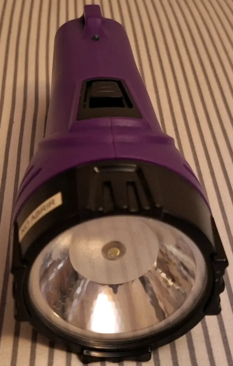 Linterna Rayovac morada portátil - 1