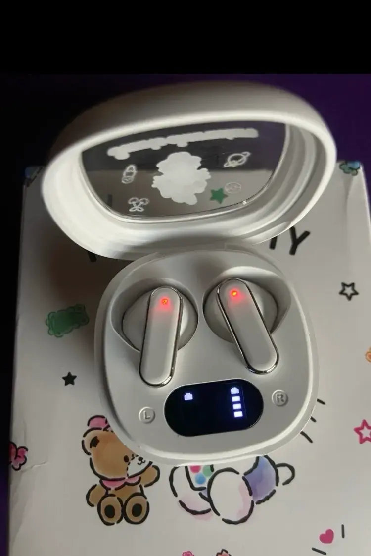Audífonos inalámbricos Hello Kitty edición especial - 3
