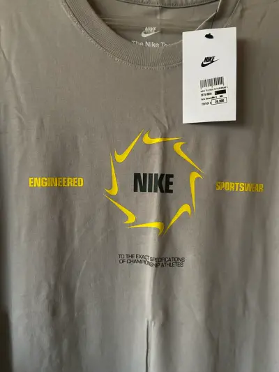Polera Nike nueva con etiqueta talla L - miniatura 3
