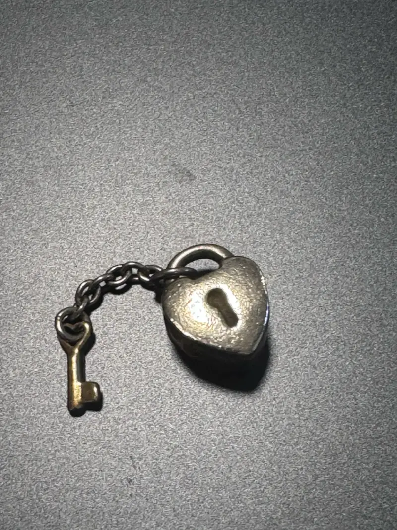 dije candado y llave en oro Pandora - 6