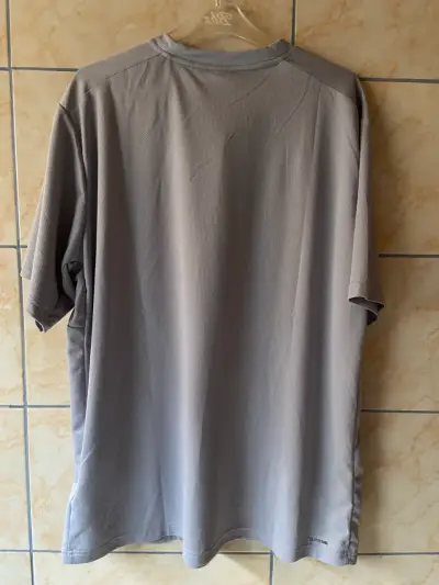 Polera Adidas gris nueva talla XL - miniatura 4