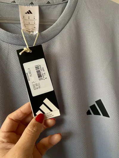 Polera Adidas gris nueva talla XL - miniatura 5