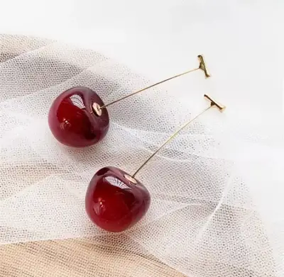 Aros colgantes de cereza roja baño en oro 18k - miniatura 3