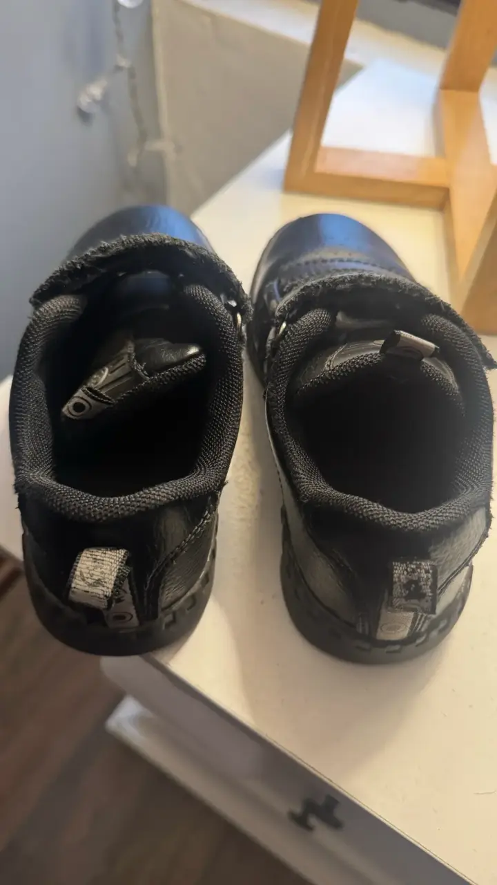 Zapatillas negras con velcro n•28 - 4