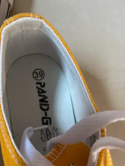 Zapatillas amarillas de lona estilo casual - miniatura 3