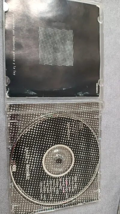 CD La Ley Invisible en buen estado - miniatura 3