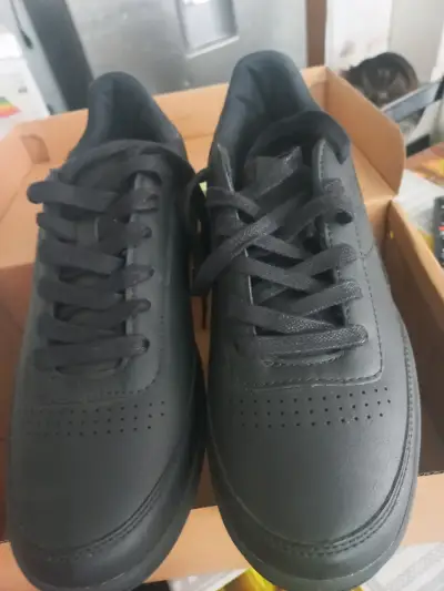 Zapatillas negras deportivas unisex - miniatura 1