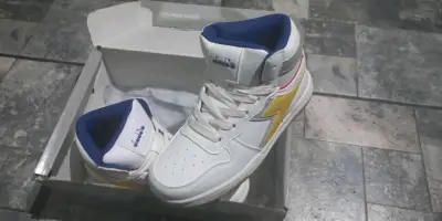 Zapatillas deportivas Diadora blancas de caña alta - miniatura 1