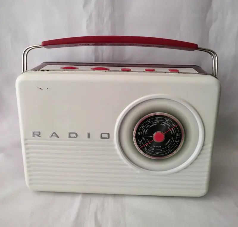 Caja tipo Lonchera en forma radio vintage - 5