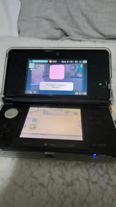 Nintendo 3DS old con juegos ds PES y FIFA - miniatura 3