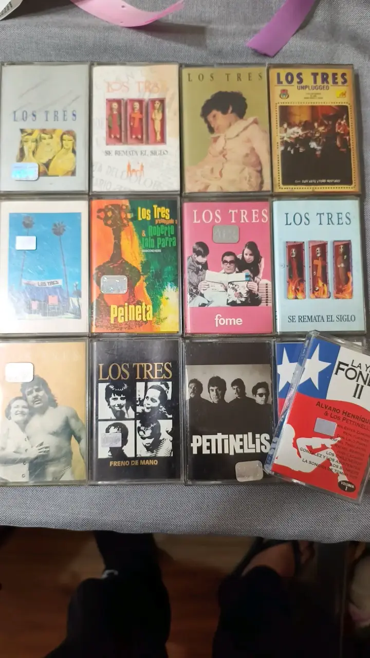 Colección de cassettes de Los Tres y Pettinellis - 1