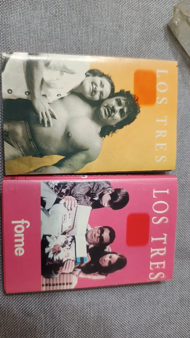 Colección de cassettes de Los Tres y Pettinellis - 4